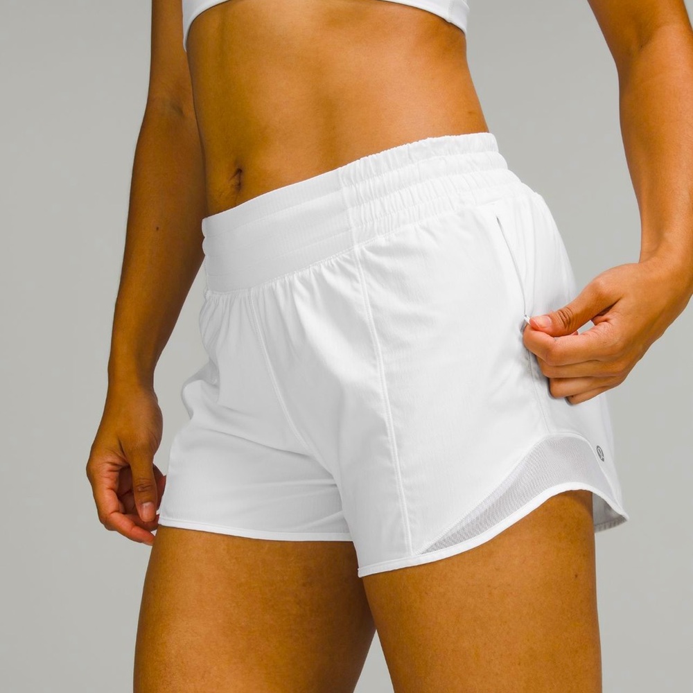 Lululemon Hotty Hot Low-Rise Lined Short 4”